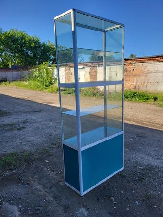Продам торговую витрину.
