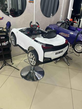 Парикмахерское оборудование( кресло-машинка) зеркало, парикмахерское кресло