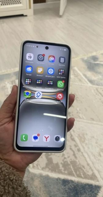 Продам телефон новый в идеале