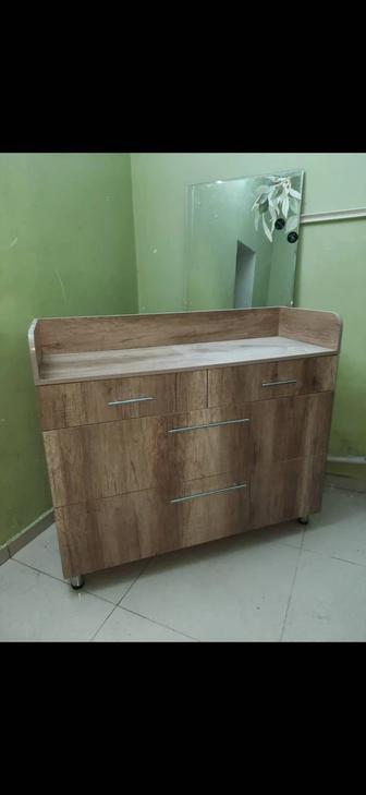 Продам мебель для мастеров, большой комод
