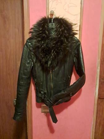 Кодам куртку кожа
