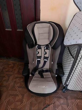 Продам автокресло