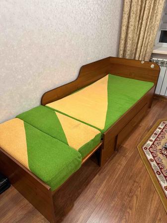 Продам детскую кровать-трансформер