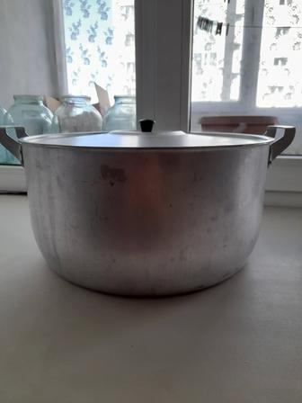 Большая кастрюля на 12 литров