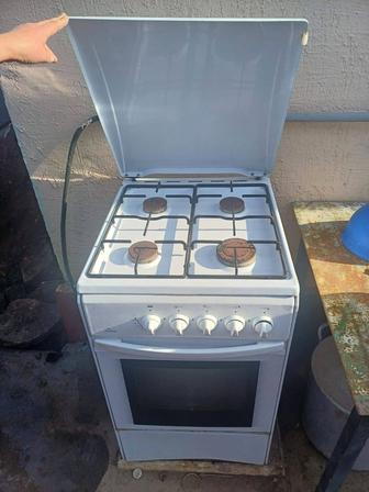 Продам газовую плиту