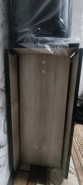 Срочно продам стол для гостей отличном состоянии большой