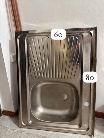 Продам мойку на кухню