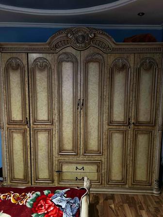 Срочно продам спальный гарнитур