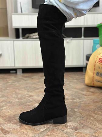 Зимние замшевые ботфорты