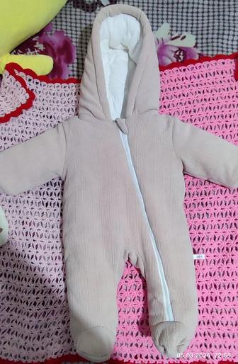 Продам комбинезон для новорождённых