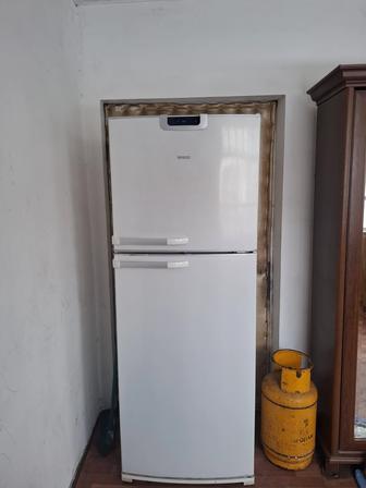 Продам холодильник
