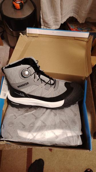 Продам зимние мужские ботинки