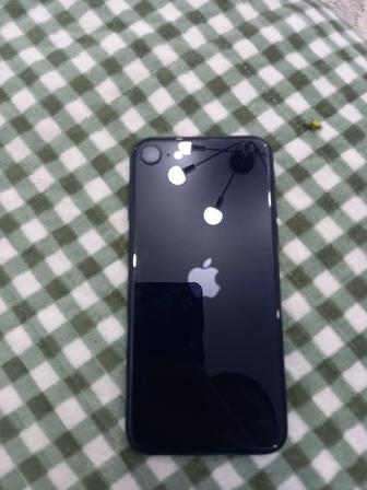 Продам iPhone SE 2022 (3-е поколение)

 Память 64 GB
 Цвет темно-синий