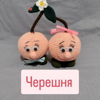 Вязаные сувенирные игрушки. Очень необычный подарок. Порадуйте себя,своих .