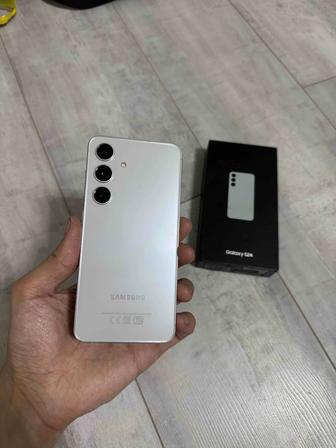 Продам Samsung S24 8/256 самсунг с24