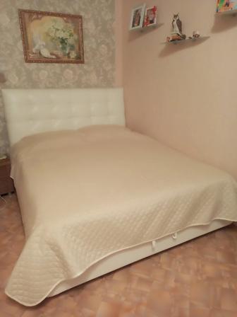 Кровать мягкая, удобная