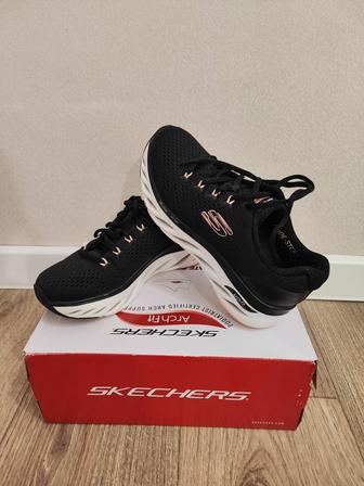 Кроссовки Skechers 36 р-р