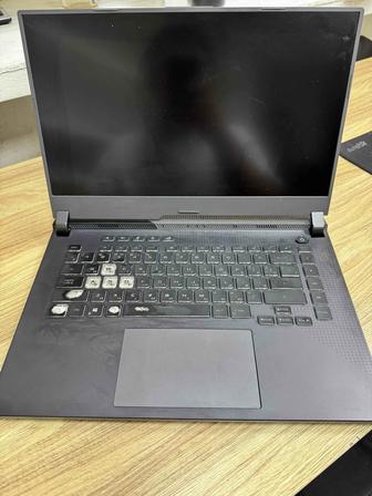 Продаю ноутбук ASUS ROG Strix G513