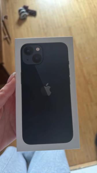 Продам айфон 13
