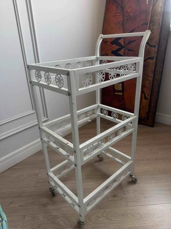 Помощник-этажерка металлический