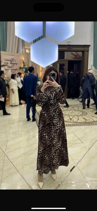 Женская одежда(женское платье)