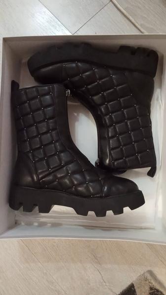 Ботинки 36 размер