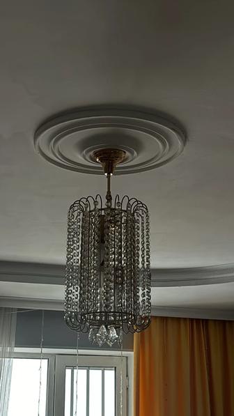 Продам 2 люстры