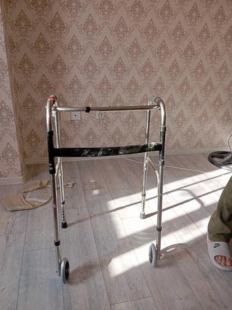 Ходунки для пожилых