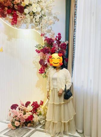 Очень красивая Жакет шанель,юбка нежная ..цвет айвори