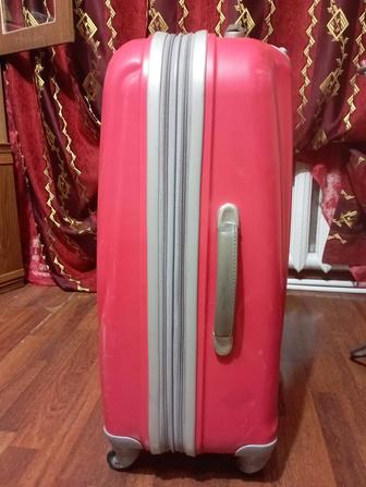 Продам чемодан ambassador большой