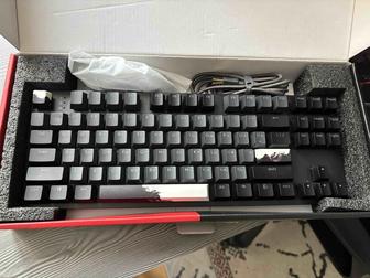 Продам клавиатуру