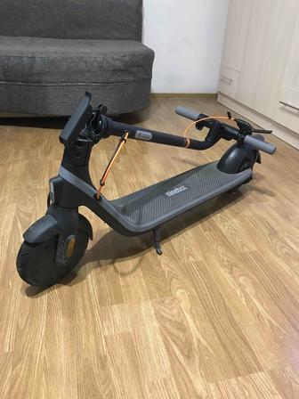 Ninebot Kickscooter E2 Plus б/у