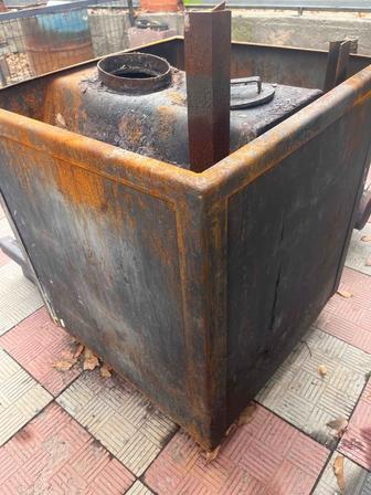 Печь банную б/у , с дымоходом и баком для воды. Все б/у