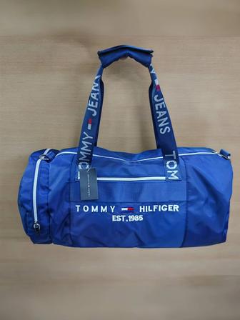 Сумка спортивная Tomy Hilfiger