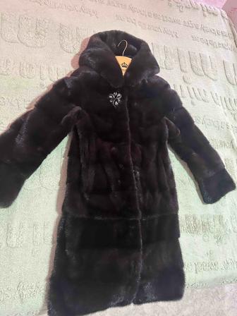 Продам норковую шубу