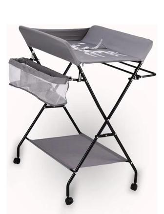 Продам пеленальный столик