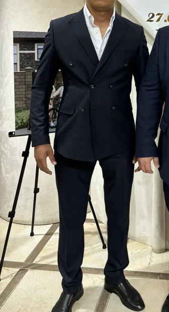 Продам костюм с рубашкой