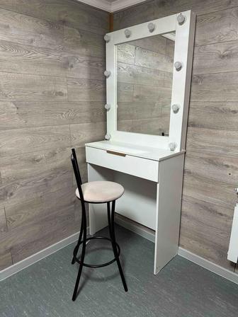 Продам стол и стул для визажиста