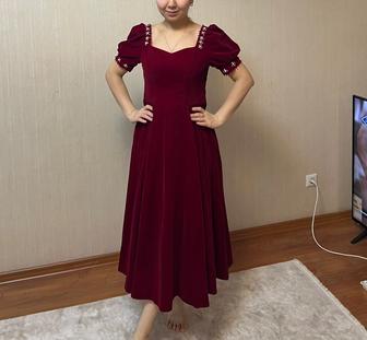 Продам платья на Новый Год!