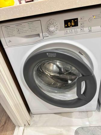 Стиральная машина Hotpoint Ariston рабочая, требуется замена ТЭНа