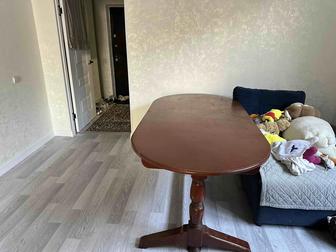 Продам стол