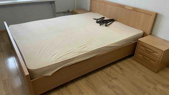 Кровать двухспальная. Самовывоз.