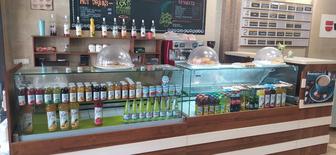 Продам барную стойку с витринными холодильниками