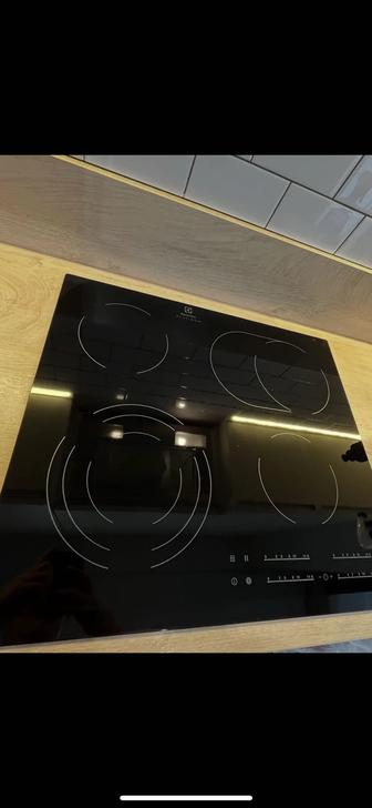 Профессиональная чистка и полировка кухонных плит.