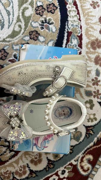 Детские туфли 25размера