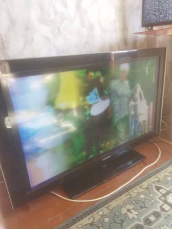 Продам телевизор Самсунг.