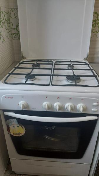 Продам газ плиту б/у все работает, в связи с заменой кух гарнитура
