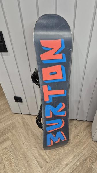 Продам сноуборд ботинки и крепления Burton