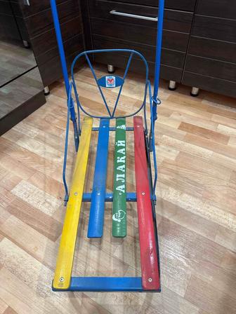 Продам санки детские