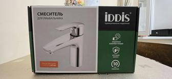 Продам смеситель для умывальника IDDIS